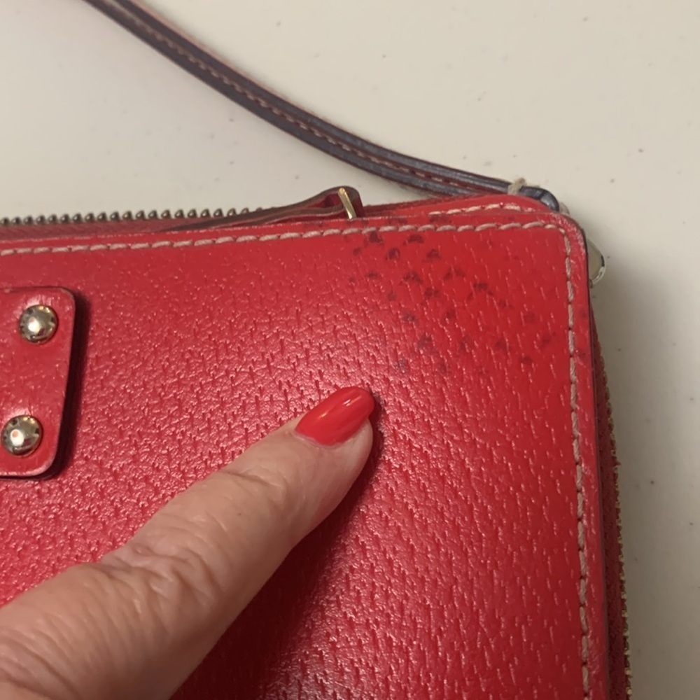 ♠️ Kate Spade Red Leather Wristlet / Wallet Lots of compartmentss fits iPhone ♠ - Picture 4 of 10